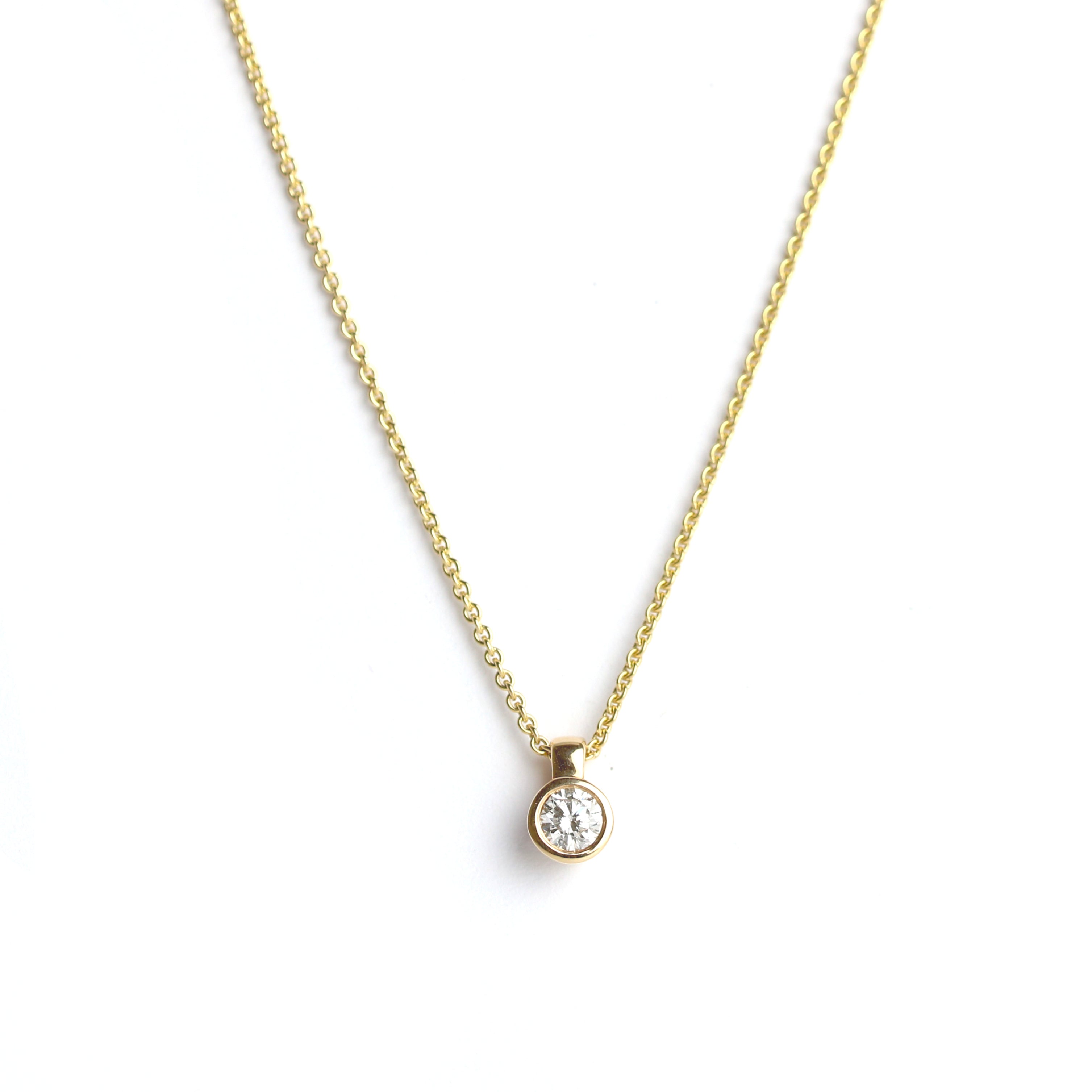 WILHELM MÜLLER - Anhänger in Gold mit Brillant - Juwelier Donkel