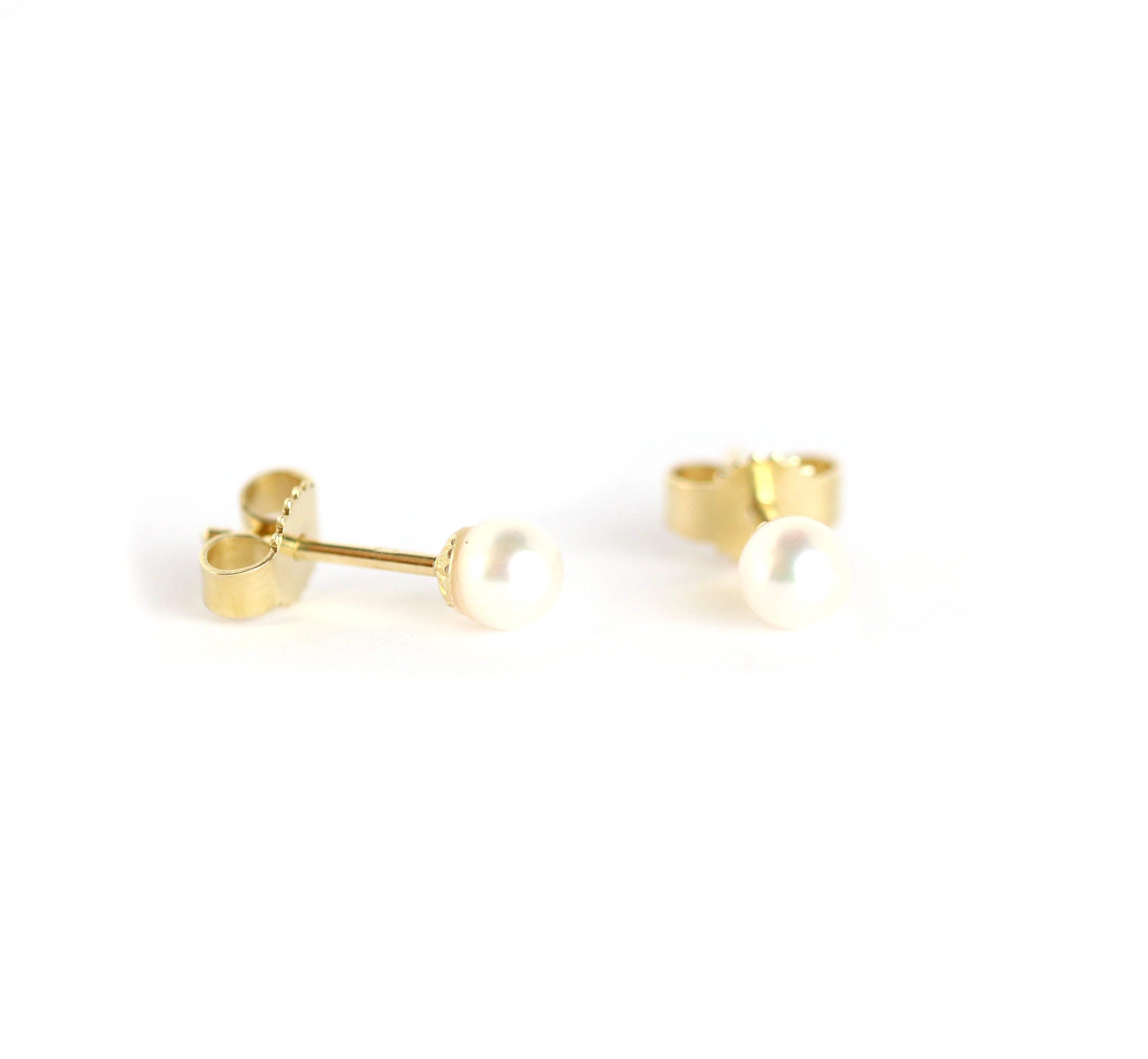 WILHELM MÜLLER - Ohrstecker in Gold mit Akoya Perlen - Juwelier Donkel