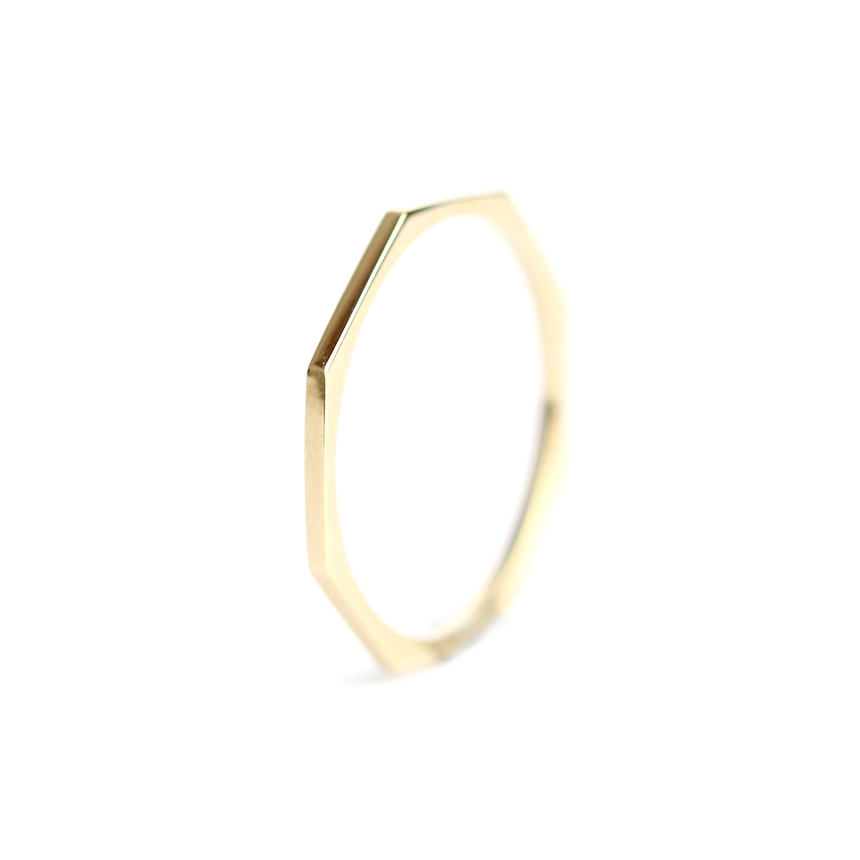 WILHELM MÜLLER - Ring in Gold 8-eckig poliert - Juwelier Donkel