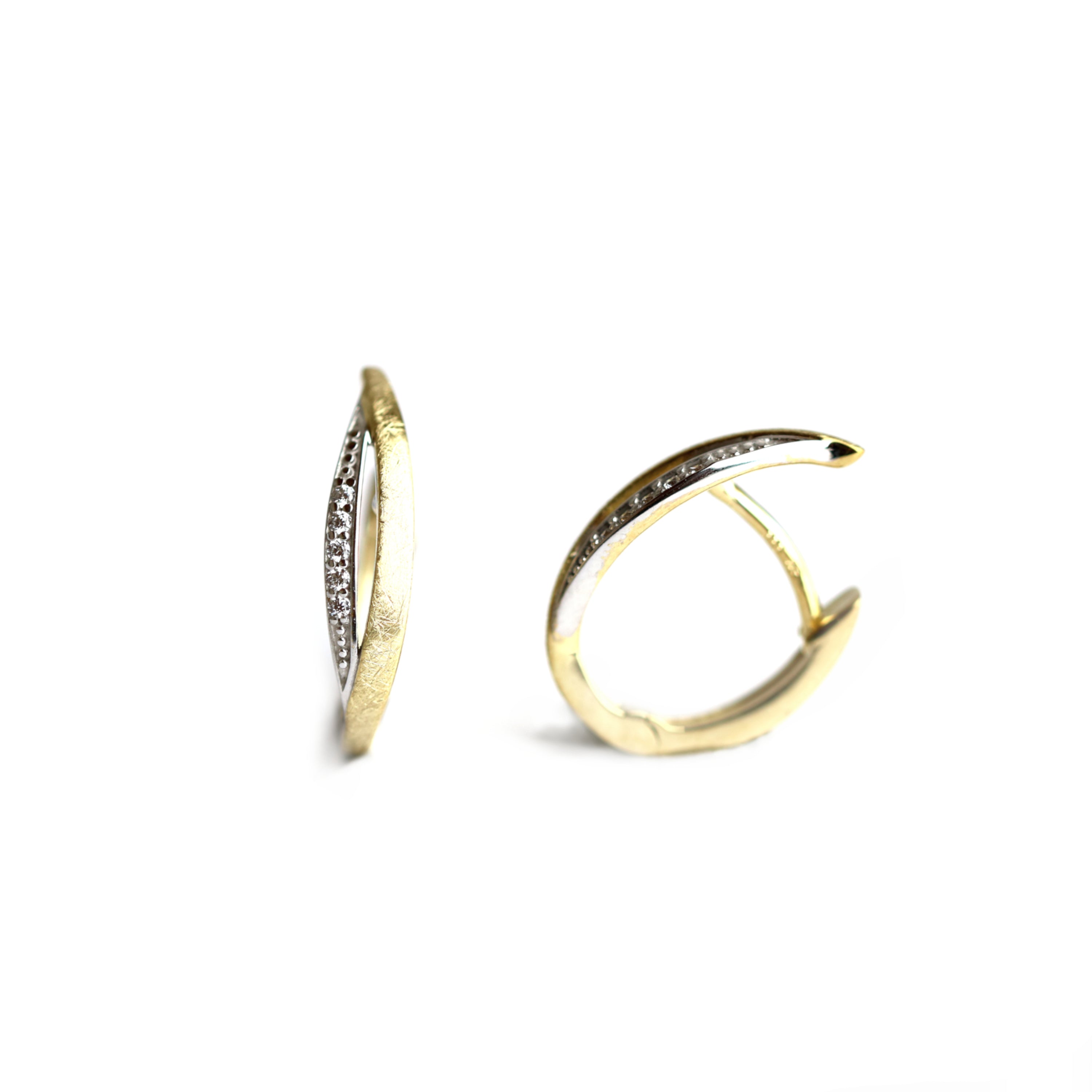 WILHELM MÜLLER - Creolen in Bicolor Gold poliert und teilweise mattiert mit Zirkonia - Juwelier Donkel