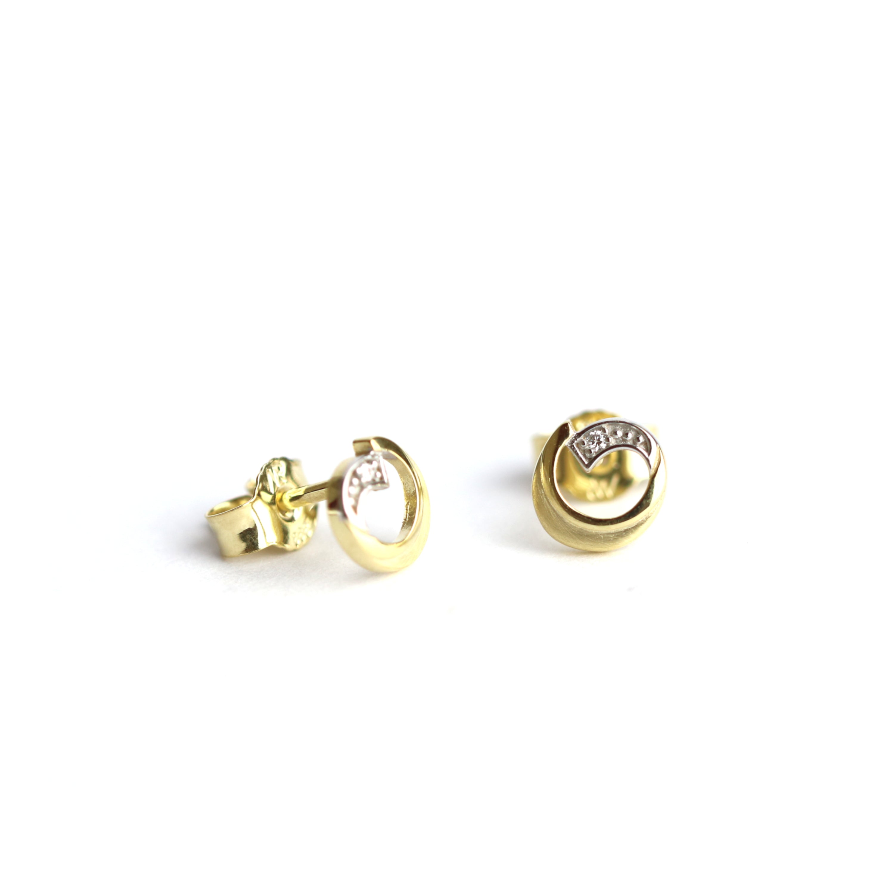 WILHELM MÜLLER - Ohrstecker in Gold poliert und teilweise mattiert mit Zirkonia