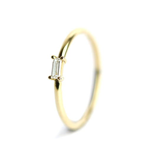 WILHELM MÜLLER - Ring in Gold mit Baguette Diamant 0,10ct
