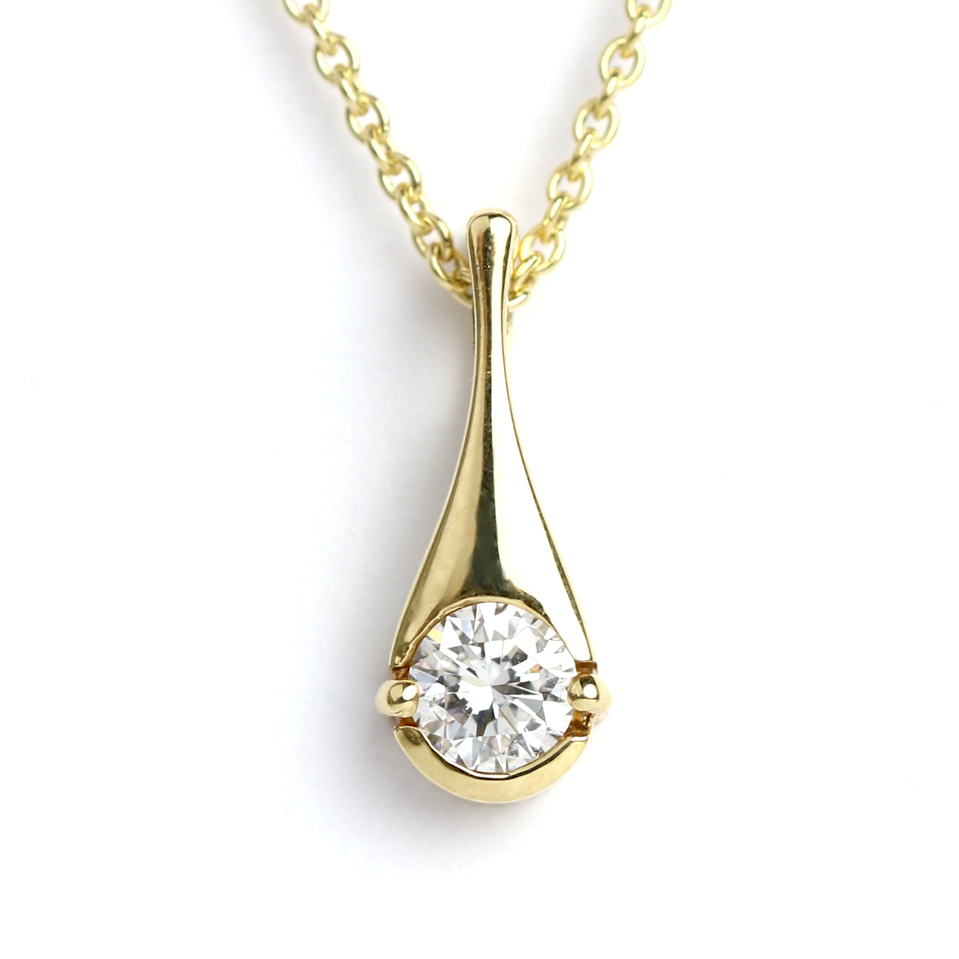 WILHELM MÜLLER - Anhänger in Gold mit Brillant - Juwelier Donkel