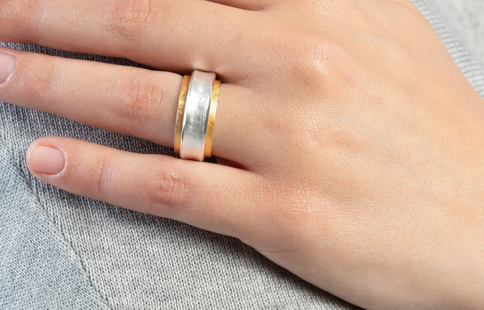 BASTIAN INVERUN - Ring Hello Bicolor