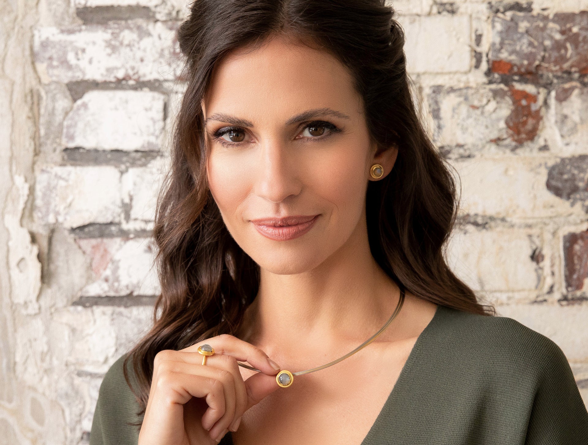 BASTIAN INVERUN - Anhänger Lovely in Silber vergoldet mit Labradorit - Juwelier Donkel