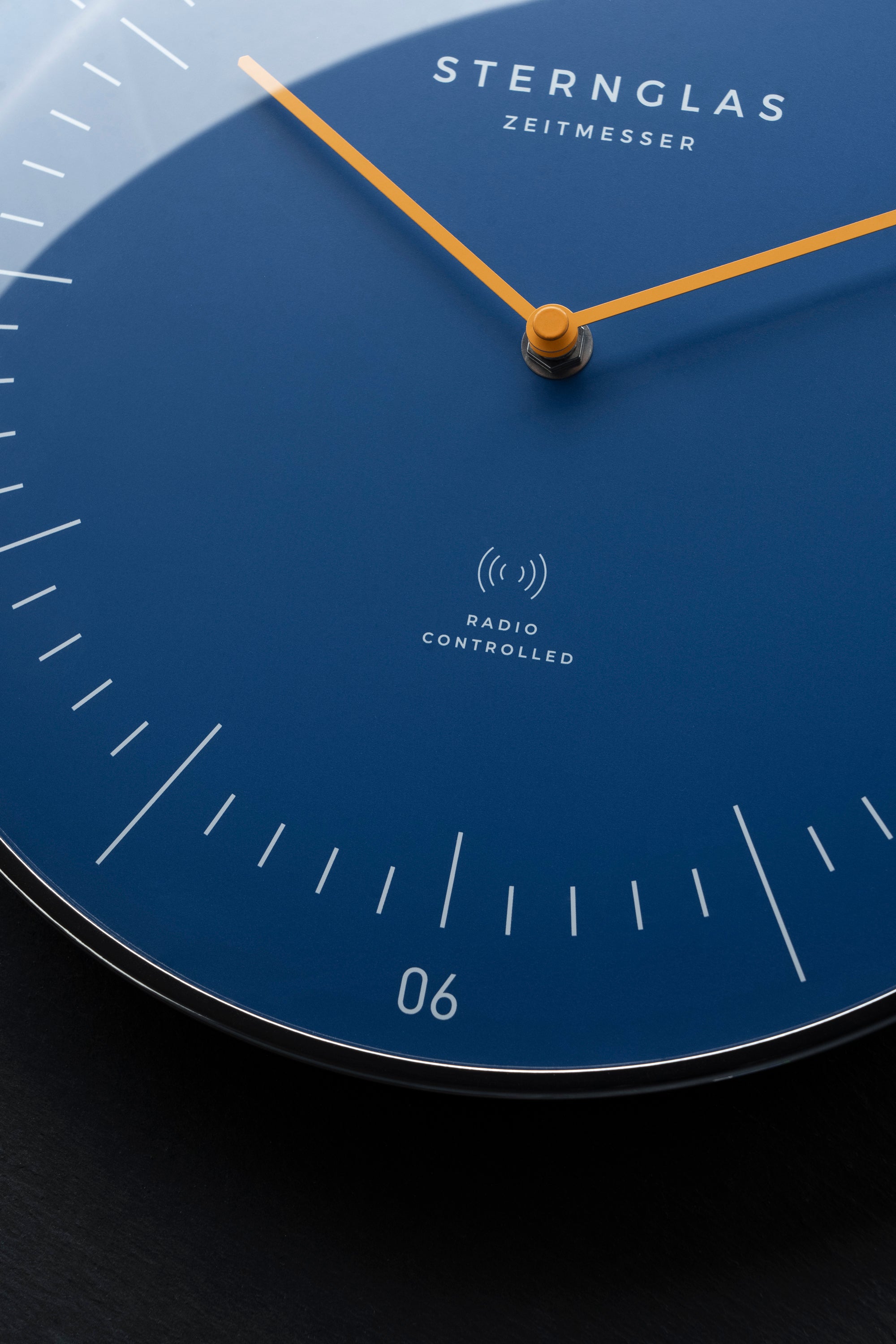 STERNGLAS - Wanduhr Naos Küstenblau - Juwelier Donkel