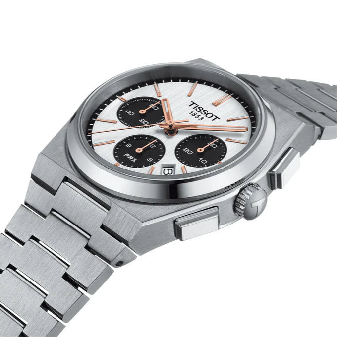 Tissot PRX Automatic Chronograph mit einem Zifferblatt mit kontraststark abgesetzten Totalisatoren sowie vernickelten Indexen und Zeigern