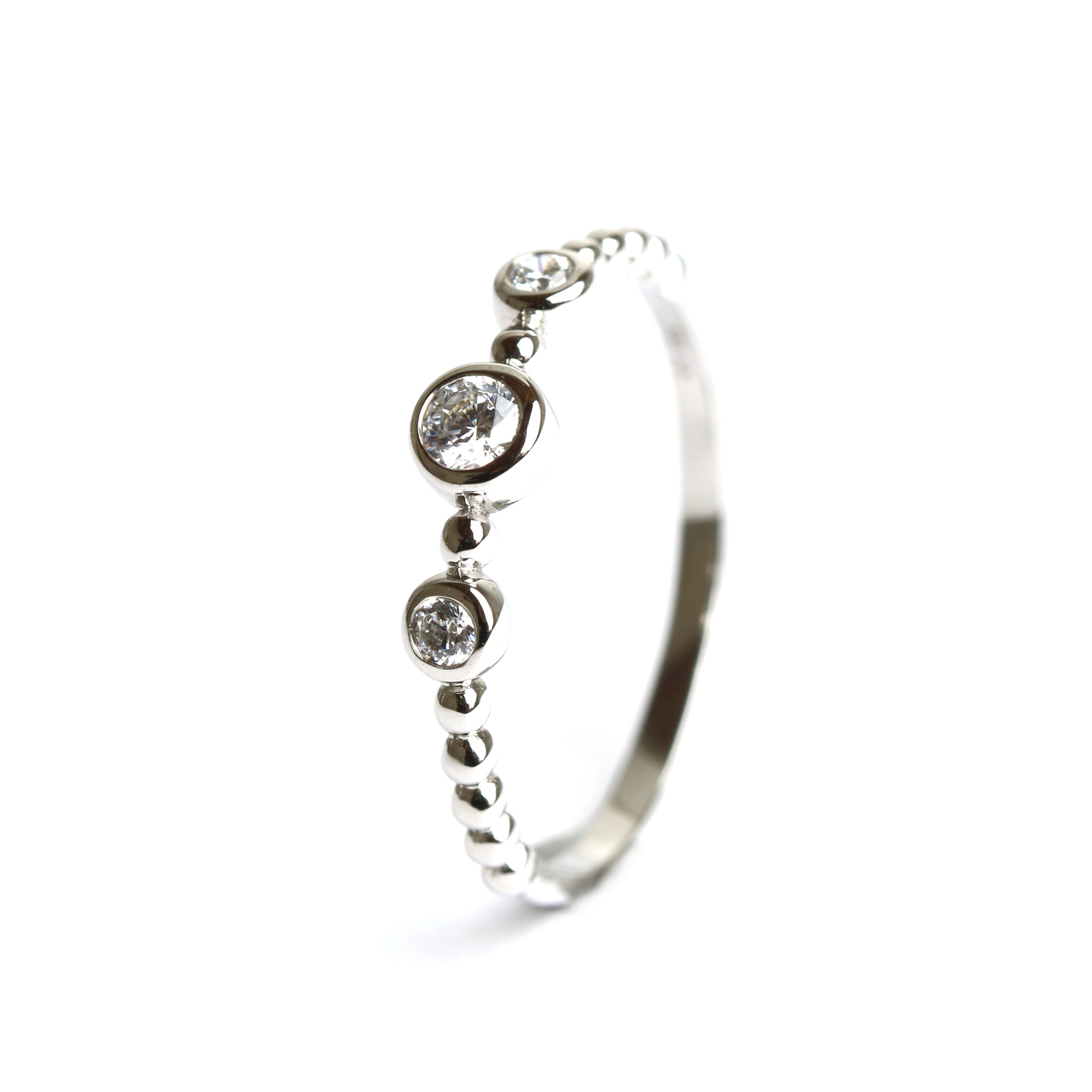 WILHELM MÜLLER - Ring in Weißgold mit Kugeln und Zirkonia - Juwelier Donkel