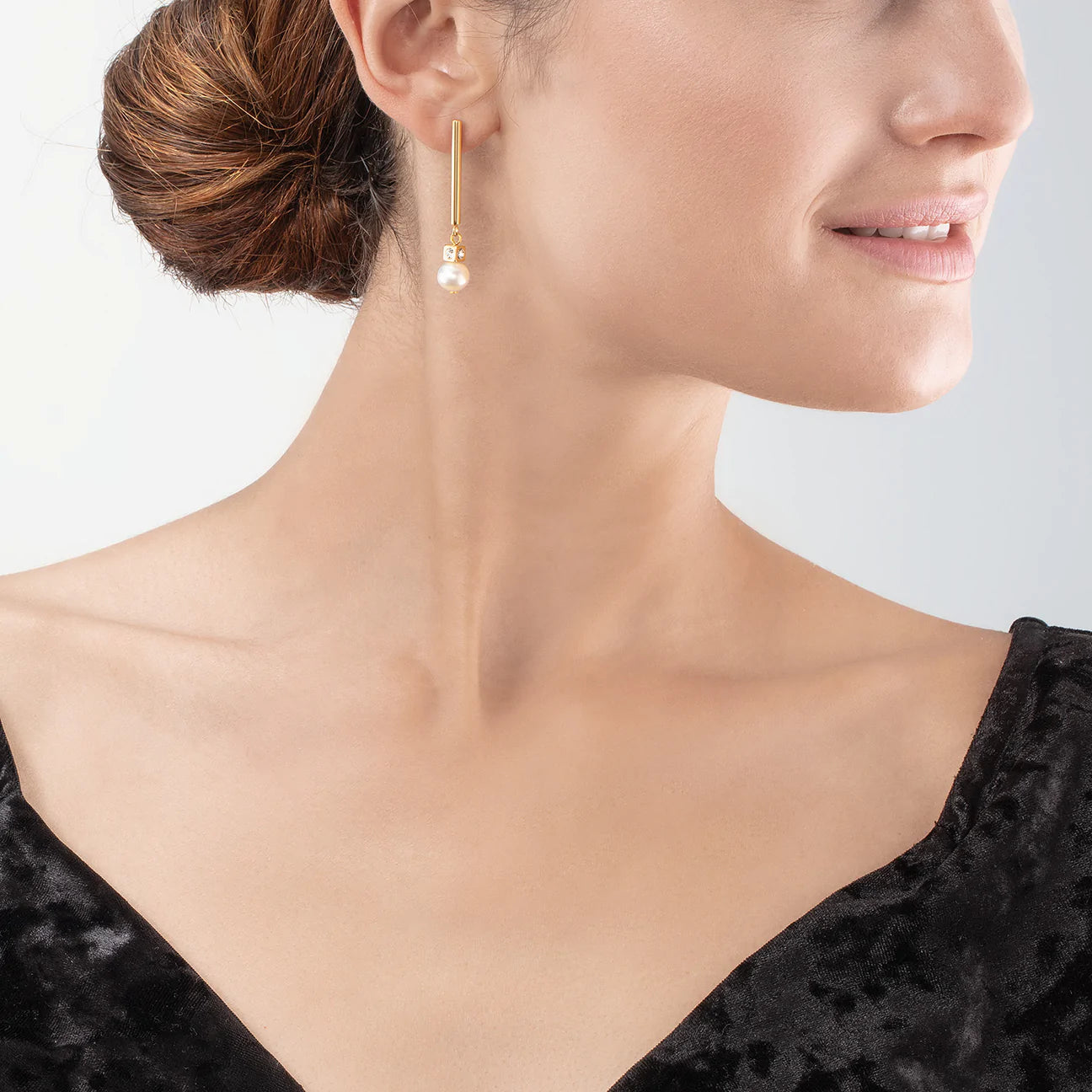 COEUR DE LION - Ohrhänger Asymmetrie Süßwasserperlen Edelstahl vergoldet - Juwelier Donkel