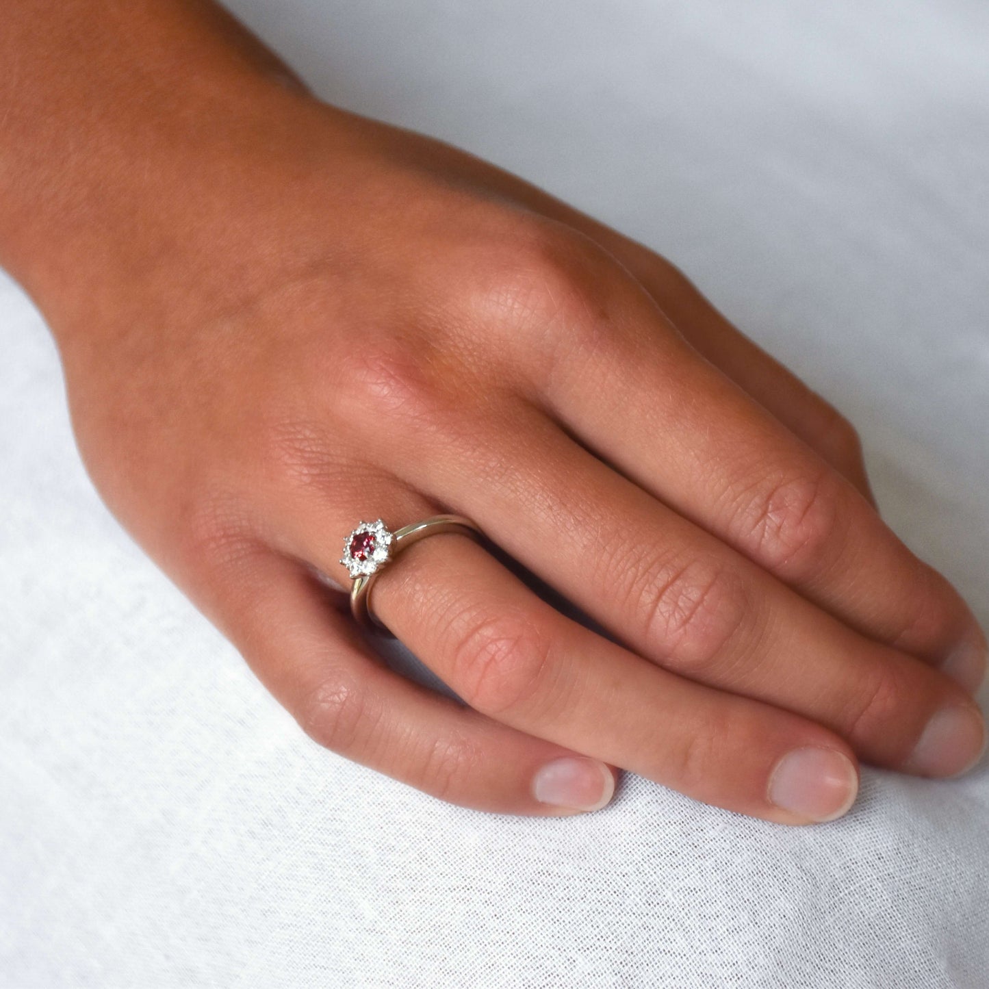 VIVENTY - Ring in Silber mit Zirkonia und rotem Farbstein
