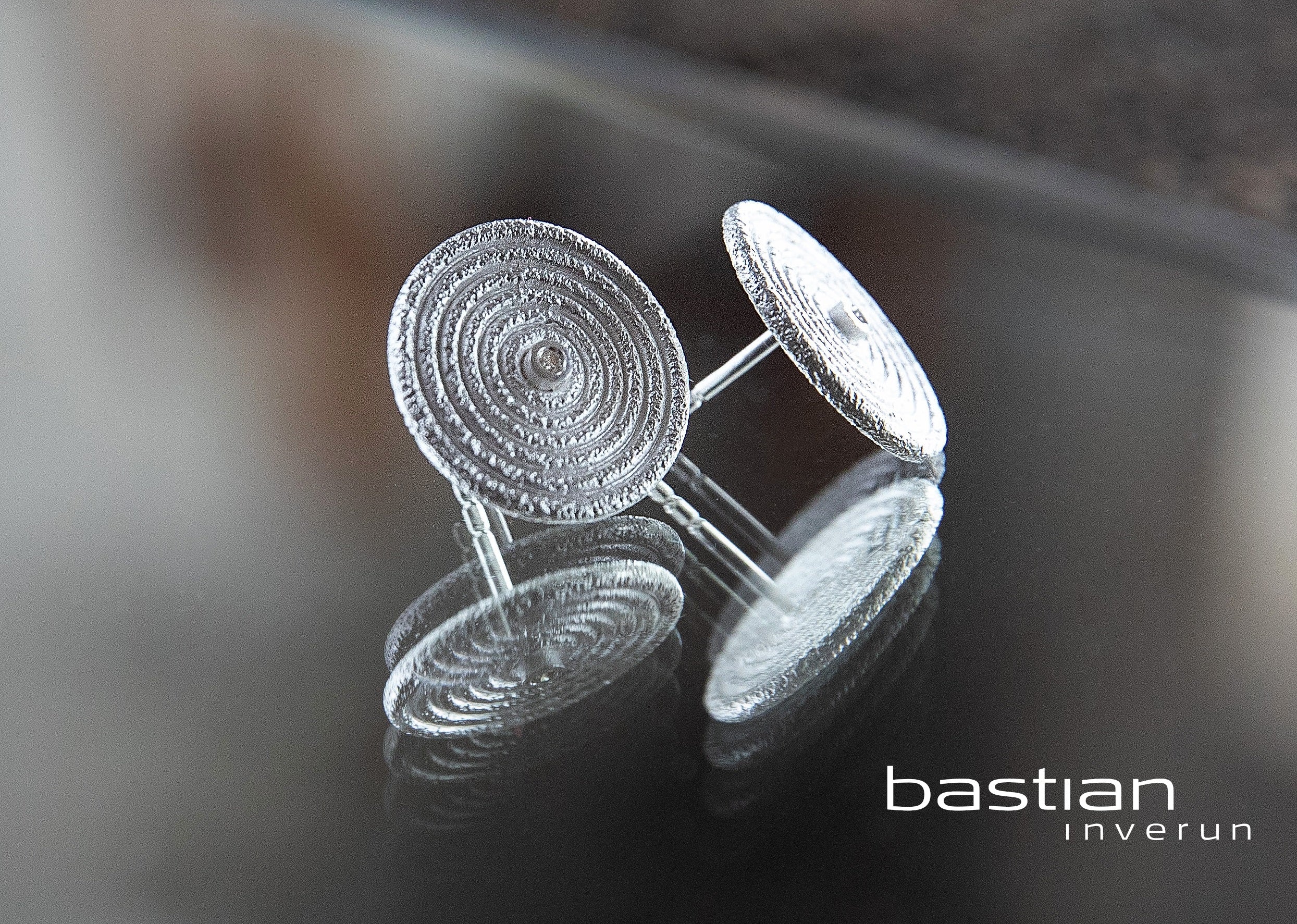 BASTIAN INVERUN - Ohrstecker The Round 'n' Round in Silber mit Brillant - Juwelier Donkel