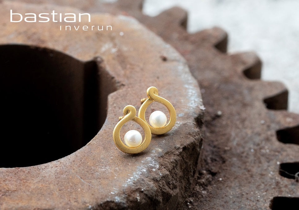 BASTIAN INVERUN - Ohrstecker Poesy Amelie in Silber mit Süßwasserperle - Juwelier Donkel