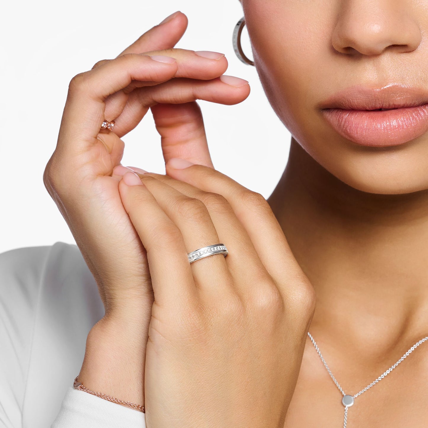 THOMAS SABO - Ring mit weißen Steinen Pavé Silber