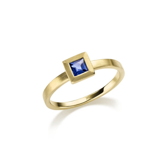 WILHELM MÜLLER - Ring in Gold mattiert mit blauem Saphir