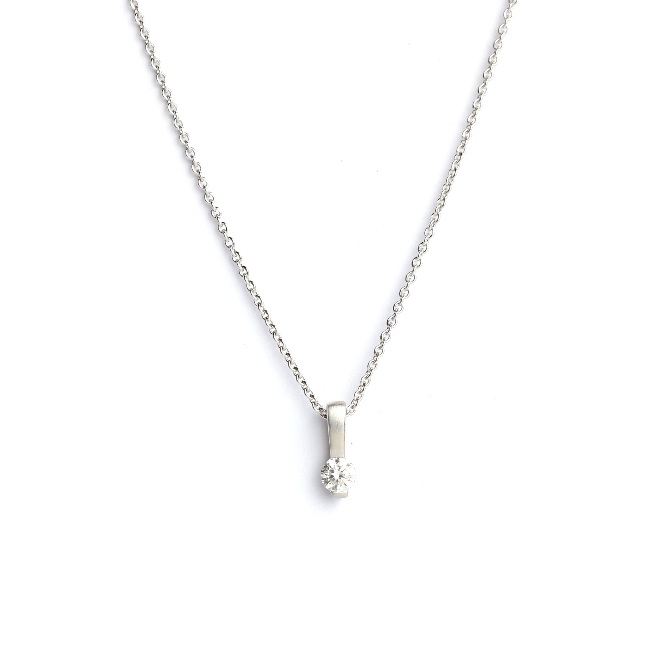 WILHELM MÜLLER - Anhänger in Weißgold mit Brillant - Juwelier Donkel