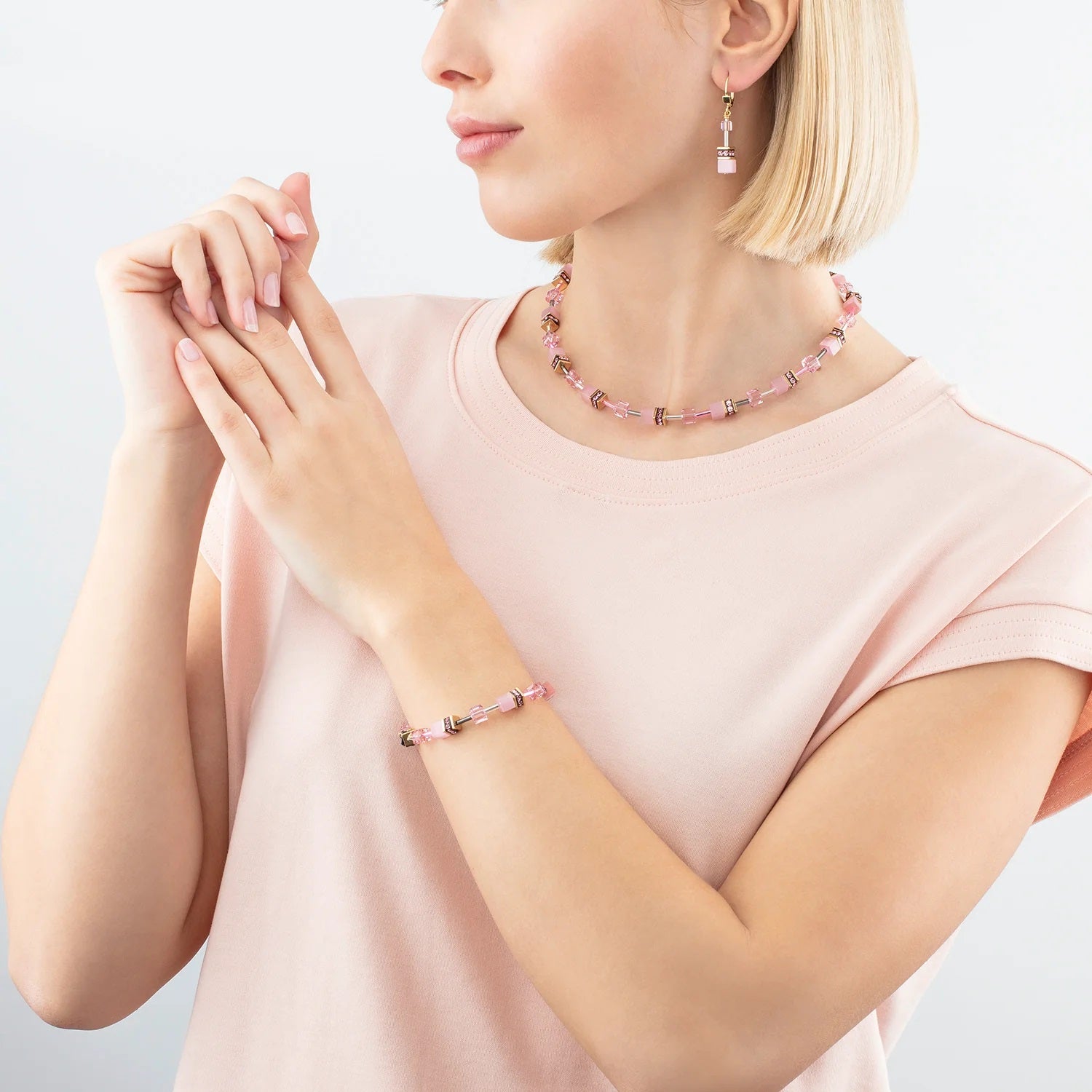 COEUR DE LION - Halskette GeoCUBE® Iconic Mono rosa Edelstahl vergoldet