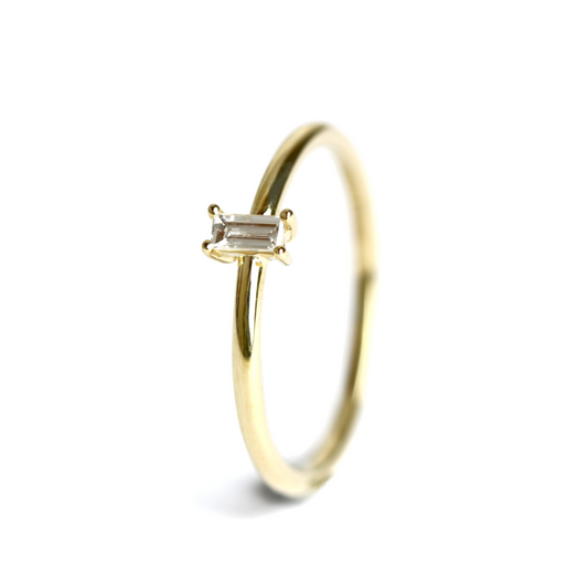 WILHELM MÜLLER - Ring in Gold mit Baguette 0,10 ct Diamant