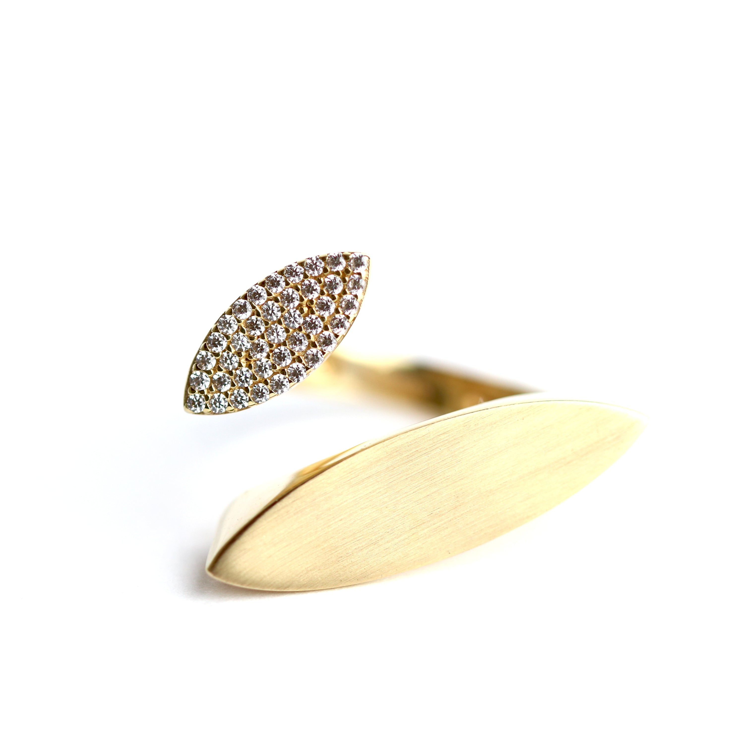 WILHELM MÜLLER - Ring in Gold poliert und teilweise mattiert mit Zirkonia