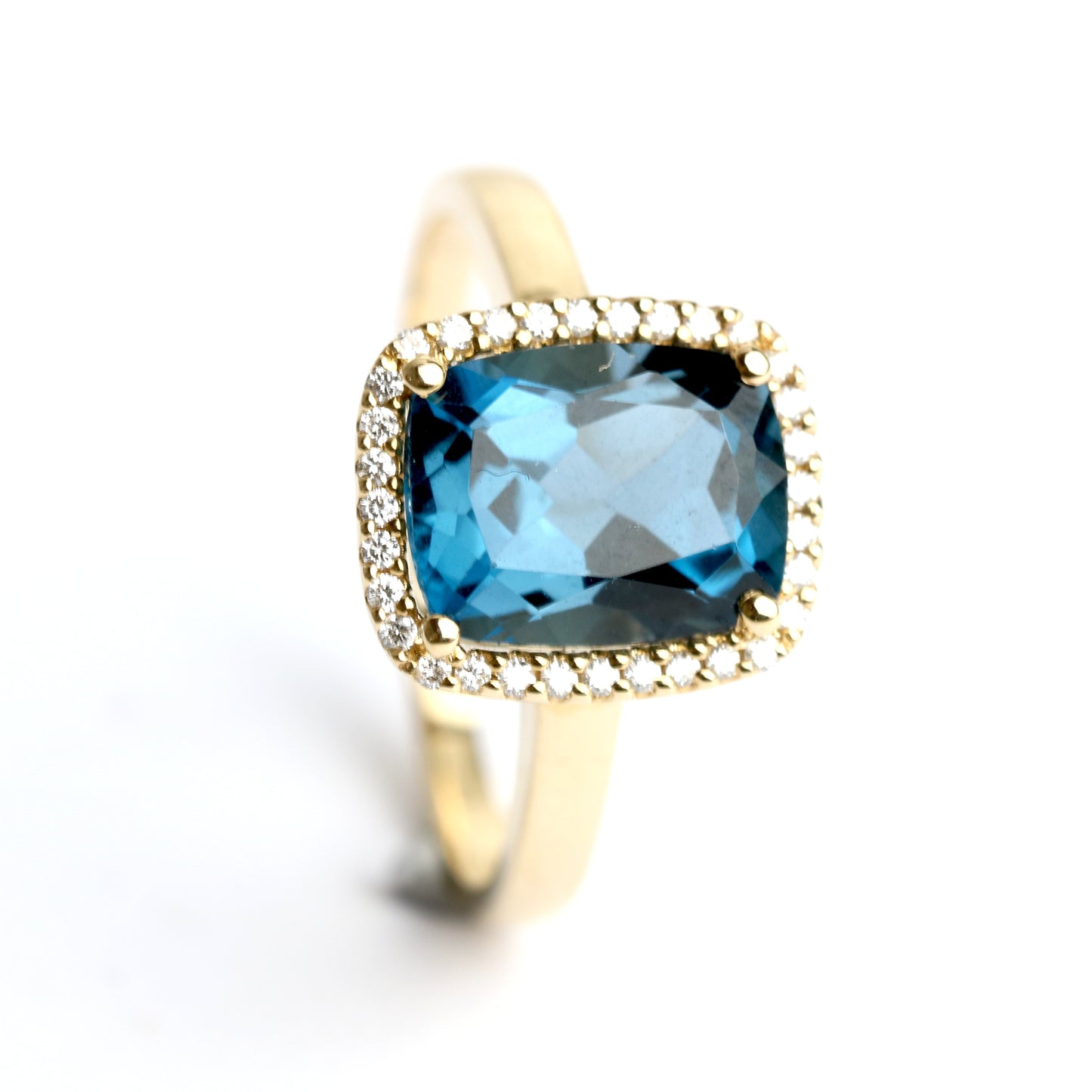 WILHELM MÜLLER - Ring in Gold mit Topas und Brillanten